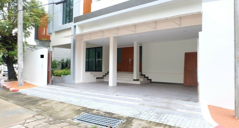 À vendre 6 chambres maison à Bang Phli, Samut Prakan