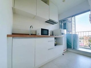 Condo en alquiler de 1 habitaciones en Huai Khwang, Bangkok