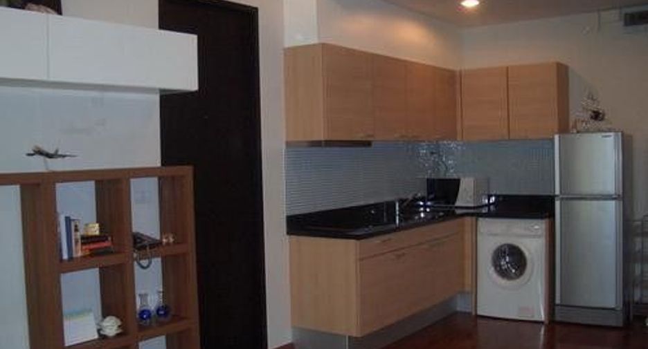 For rent 1 bed condo in Pathum Wan, Bangkok
