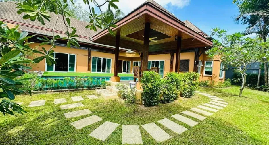 Villa en venta y en alquiler de 3 habitaciones en Mueang Phuket, Phuket