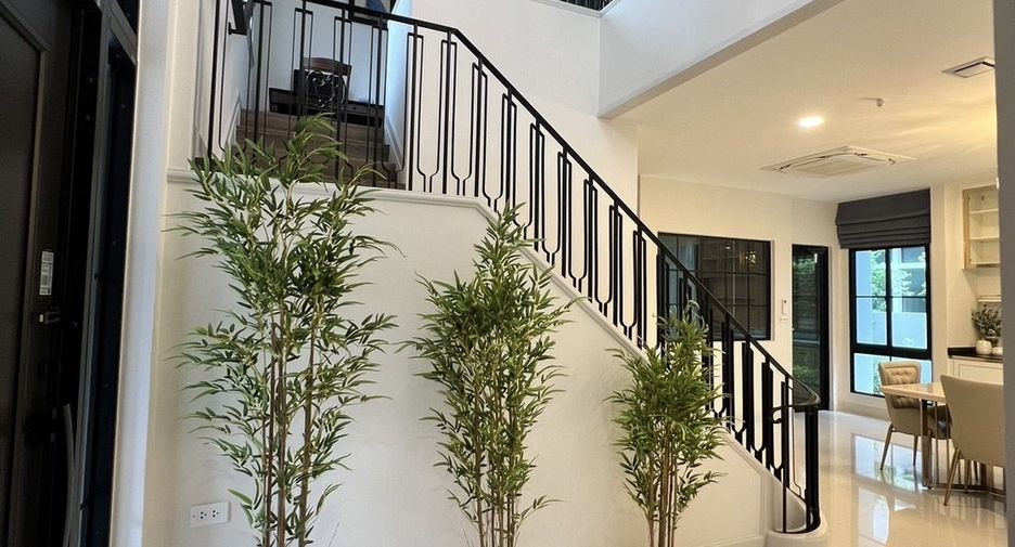 Casa en venta y en alquiler de 4 habitaciones en Saphan Sung, Bangkok