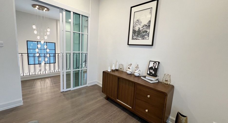 Casa en venta y en alquiler de 4 habitaciones en Saphan Sung, Bangkok