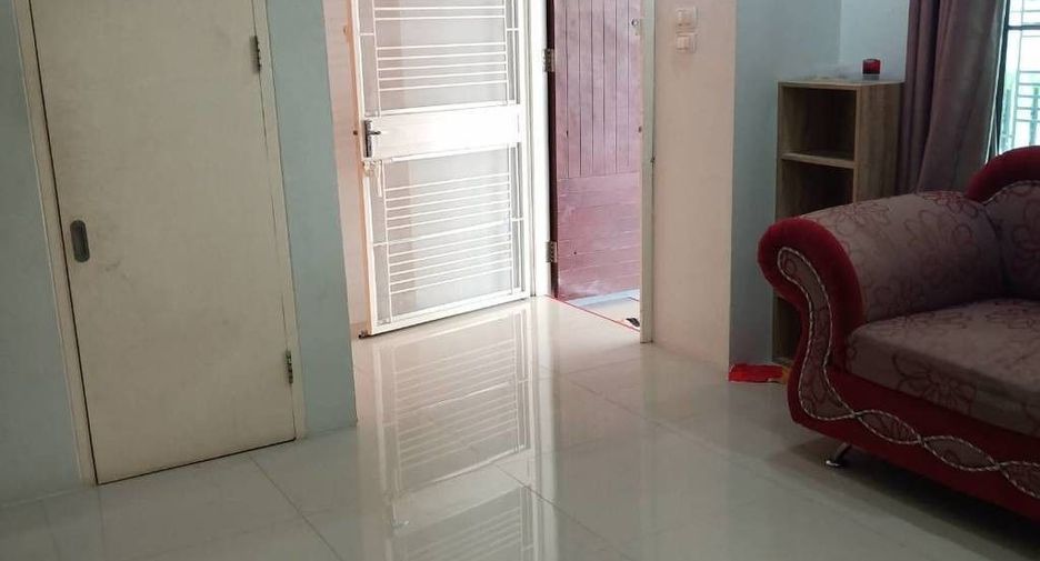 Casa adosada en venta de 3 habitaciones en Thung Khru, Bangkok