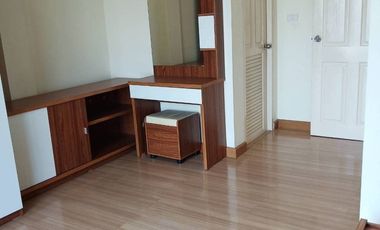 Reihenhaus zum Kauf mit 3 Zimmer in Thung Khru, Bangkok