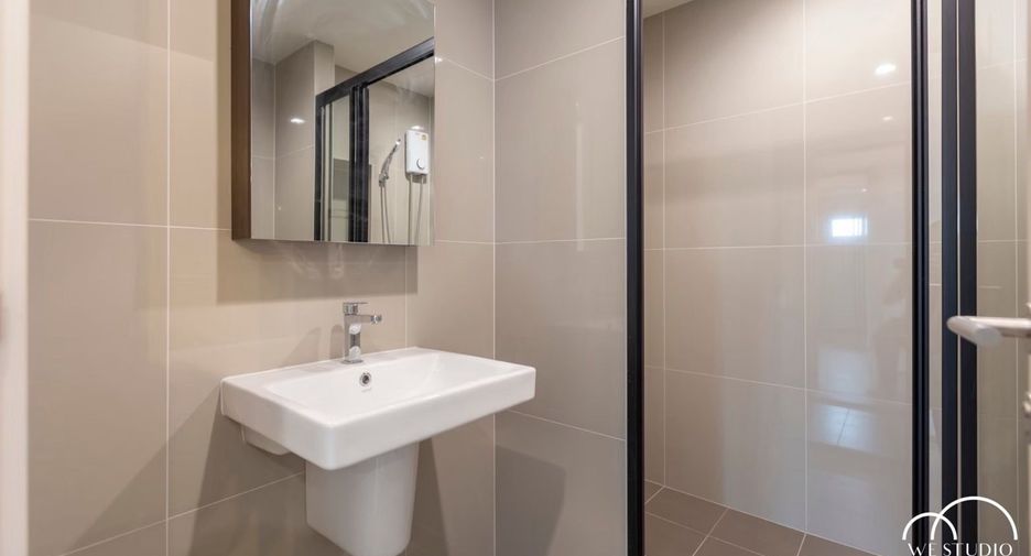 For sale 2 bedrooms condo in Watthana, Bangkok