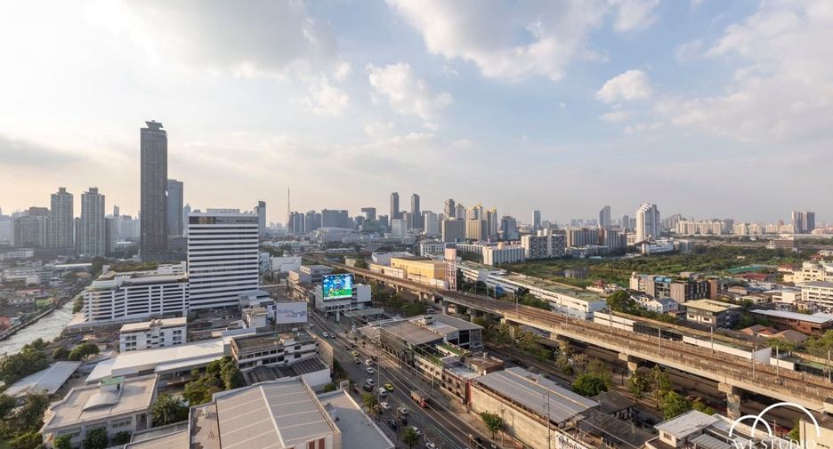 For sale 2 bedrooms condo in Watthana, Bangkok