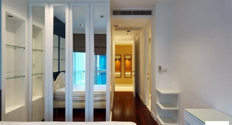 Condo en alquiler de 3 habitaciones en Pathum Wan, Bangkok
