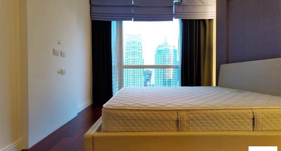 Condo en alquiler de 3 habitaciones en Pathum Wan, Bangkok