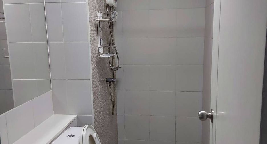 Продажа 2 спальни кондо в Лат Пхрао, Бангкок