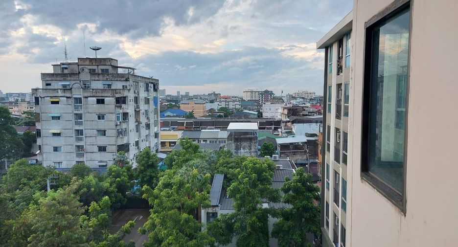 Продажа 2 спальни кондо в Лат Пхрао, Бангкок