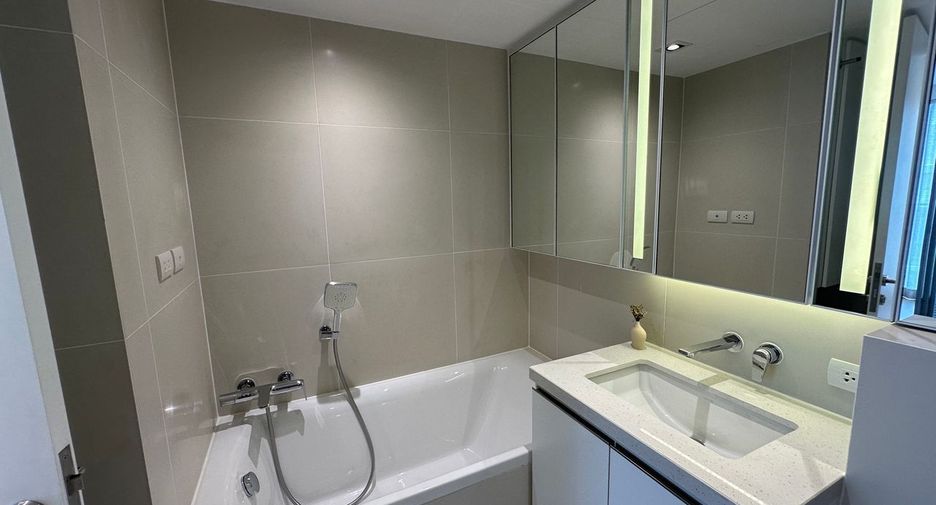 For rent 1 bed condo in Watthana, Bangkok