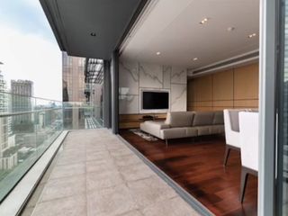 For sale 3 bedrooms condo in Khlong Toei, Bangkok