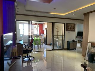 出售 2 卧室 公寓 在 Huai Khwang, 曼谷