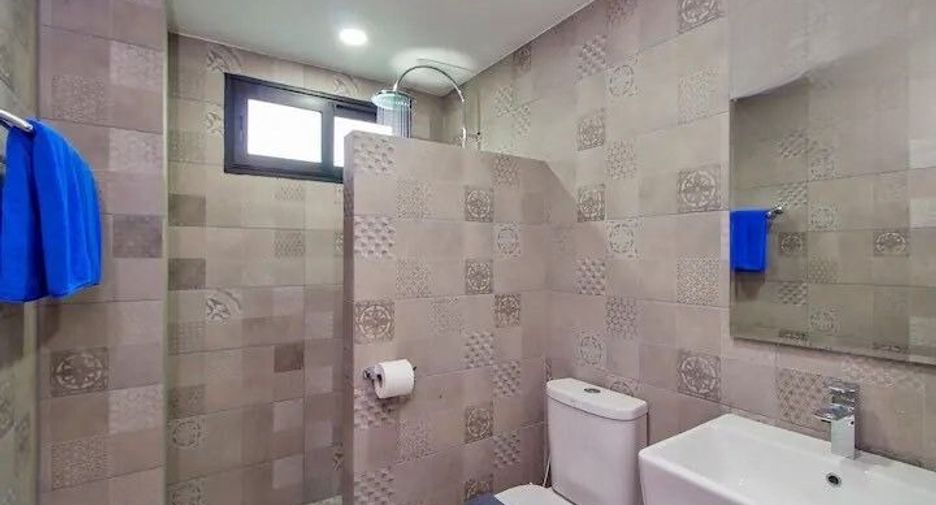 For rent 3 bedrooms apartment in Mueang Phuket, Phuket