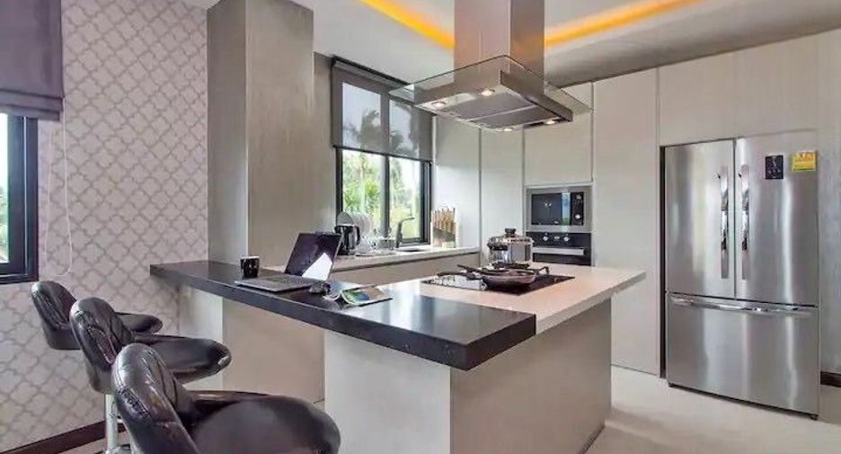 For rent 3 bedrooms apartment in Mueang Phuket, Phuket