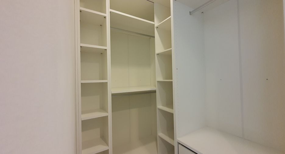 ให้เช่า 3 ห้องนอน คอนโด ใน วัฒนา, กรุงเทพฯ