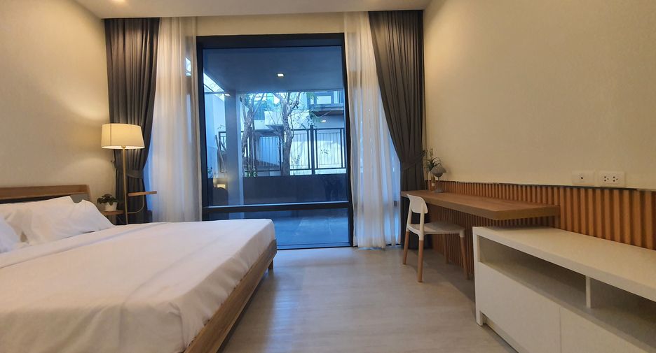 ให้เช่า 3 ห้องนอน คอนโด ใน วัฒนา, กรุงเทพฯ