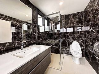 Haus zur Miete mit 5 Zimmer in Bang Phli, Samut Prakan