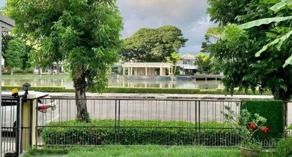 For sale 5 bedrooms house in Bang Bo, Samut Prakan
