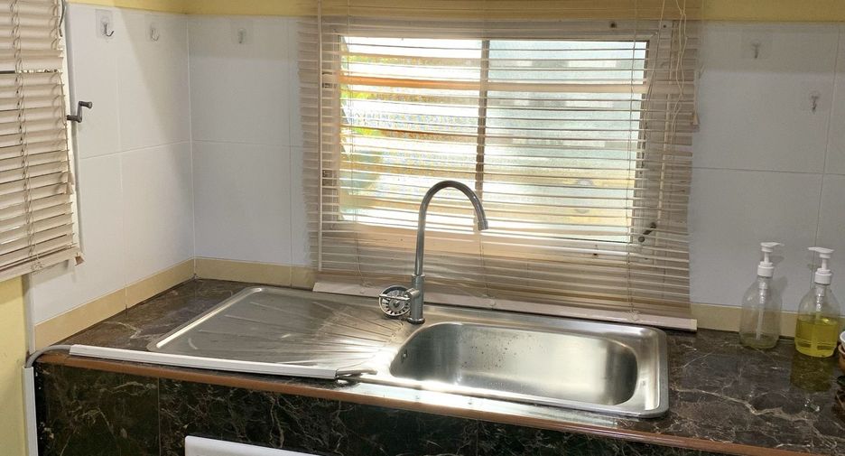 For sale 5 bedrooms house in Bang Bo, Samut Prakan