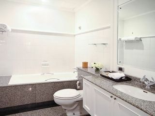 For rent 1 bed condo in Pathum Wan, Bangkok
