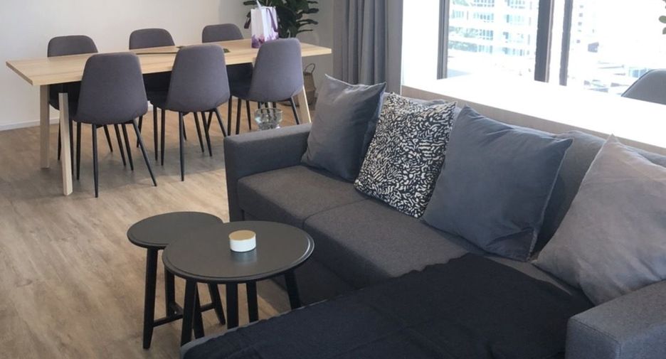 For rent 3 bedrooms apartment in Khlong Toei, Bangkok