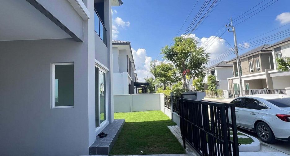 Casa en venta de 3 habitaciones en Bang Phli, Samut Prakan