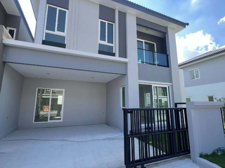 À vendre 3 chambres maison à Bang Phli, Samut Prakan