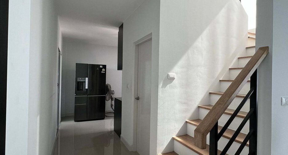 Casa en venta de 3 habitaciones en Bang Phli, Samut Prakan