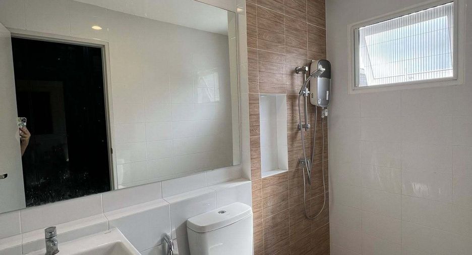 Casa en venta de 3 habitaciones en Bang Phli, Samut Prakan