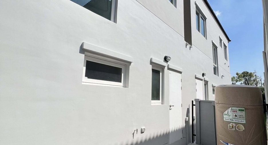 Casa en venta de 3 habitaciones en Bang Phli, Samut Prakan