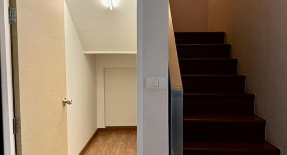 Condo en alquiler de 2 habitaciones en Bang Na, Bangkok