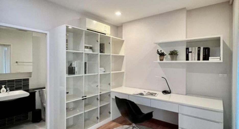 Condo en alquiler de 2 habitaciones en Bang Na, Bangkok