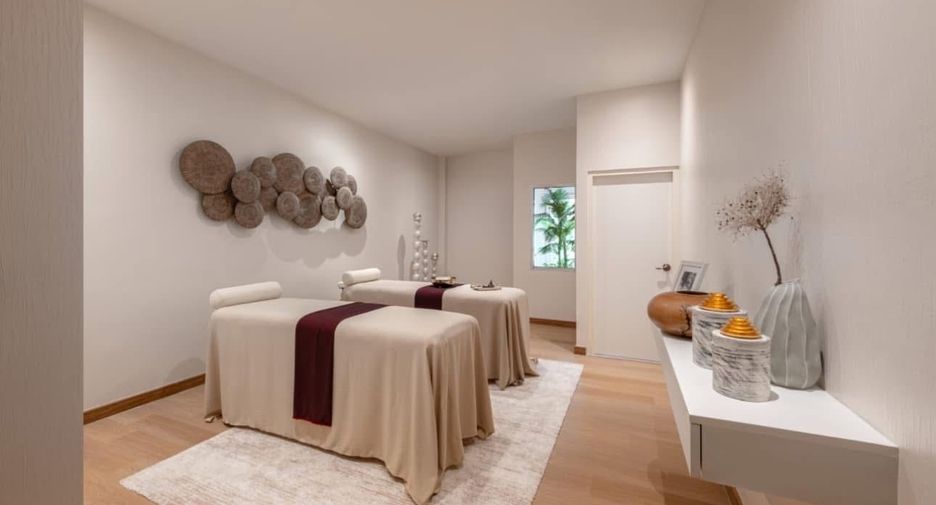 For sale 4 bedrooms house in Lat Phrao, Bangkok