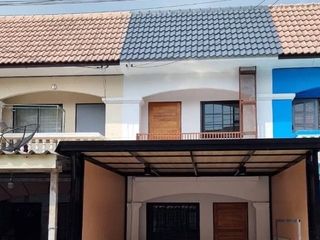 For sale 2 bedrooms townhouse in Phra Samut Chedi, Samut Prakan