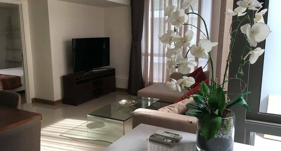 Condo en venta y en alquiler de 3 habitaciones en Watthana, Bangkok
