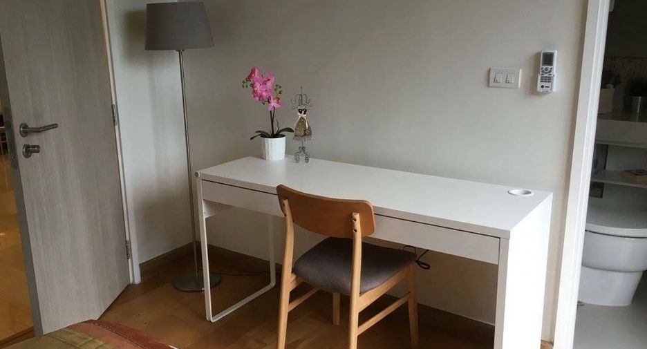 Condo en venta y en alquiler de 3 habitaciones en Watthana, Bangkok