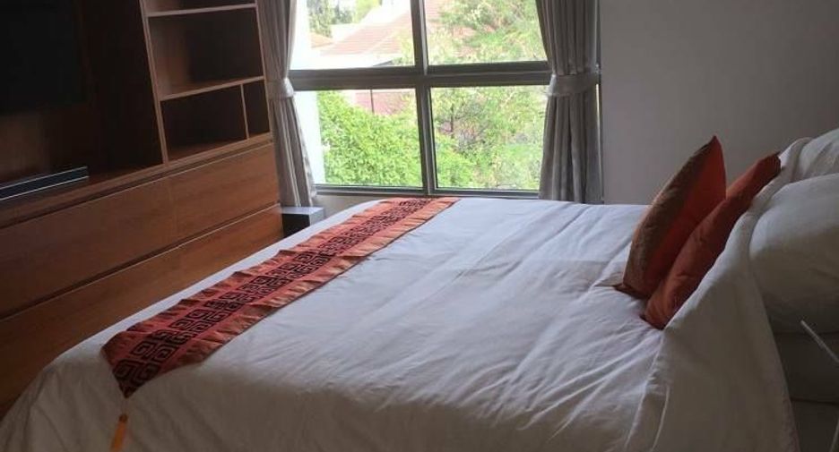 Condo en venta y en alquiler de 3 habitaciones en Watthana, Bangkok
