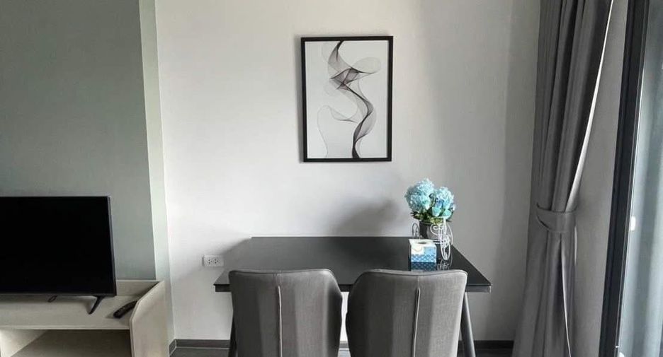 Wohnung zur Miete mit 1 Zimmer in Bang Rak, Bangkok