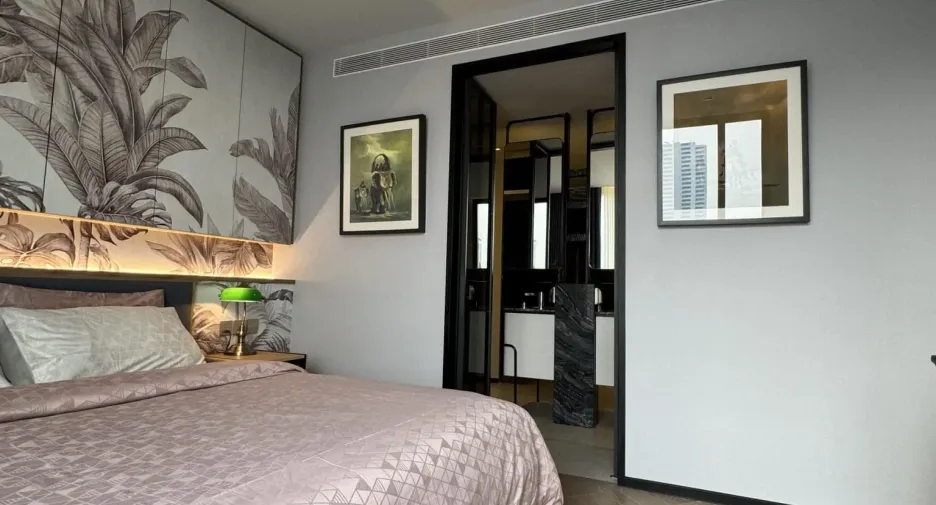 For rent 2 bedrooms condo in Watthana, Bangkok