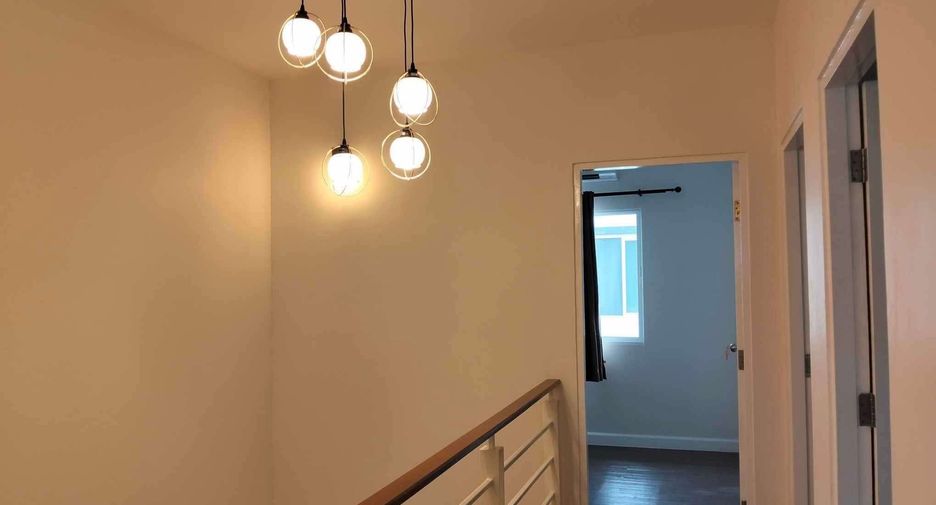 For rent 3 bedrooms townhouse in Mueang Phuket, Phuket