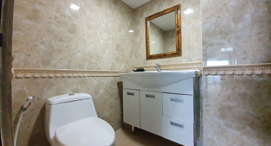 For rent 1 bed condo in Bang Rak, Bangkok