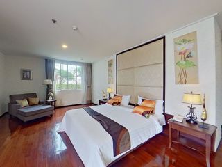À louer 4 chambres condo à Watthana, Bangkok
