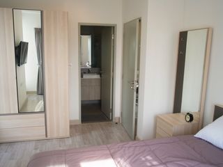 Wohnung zur Miete mit 2 Zimmer in Huai Khwang, Bangkok