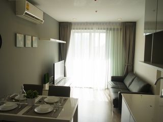 Wohnung zur Miete mit 2 Zimmer in Huai Khwang, Bangkok