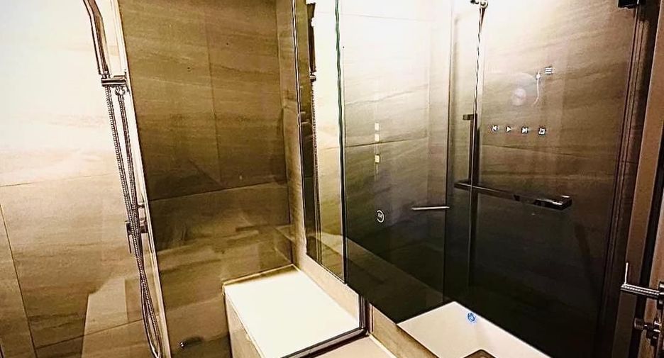 For rent 1 bed condo in Bang Rak, Bangkok