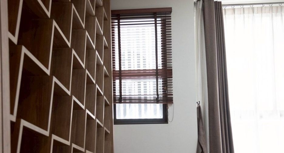 For rent 4 bedrooms condo in Khan Na Yao, Bangkok