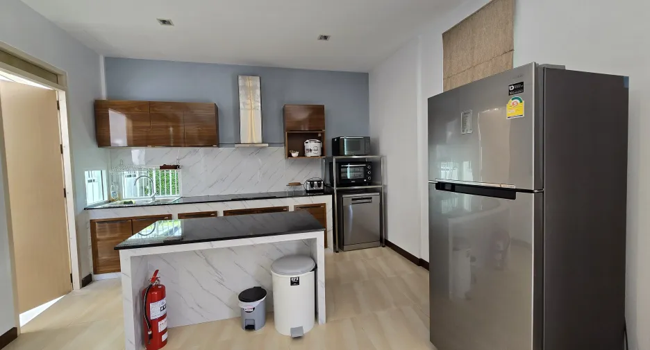 For rent 4 bedrooms villa in Mueang Phuket, Phuket