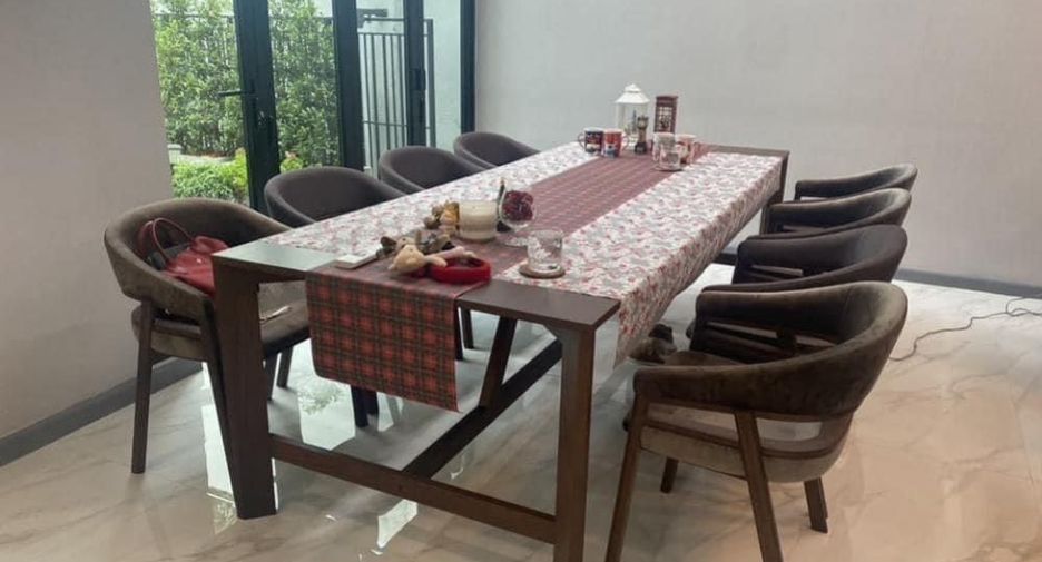 For rent 3 bedrooms townhouse in Khan Na Yao, Bangkok