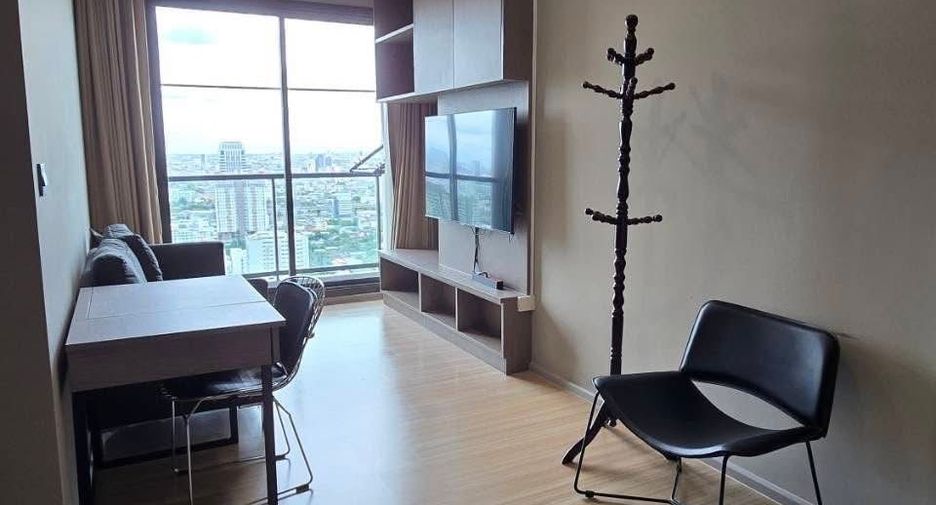 À louer 2 chambres condo à Phaya Thai, Bangkok